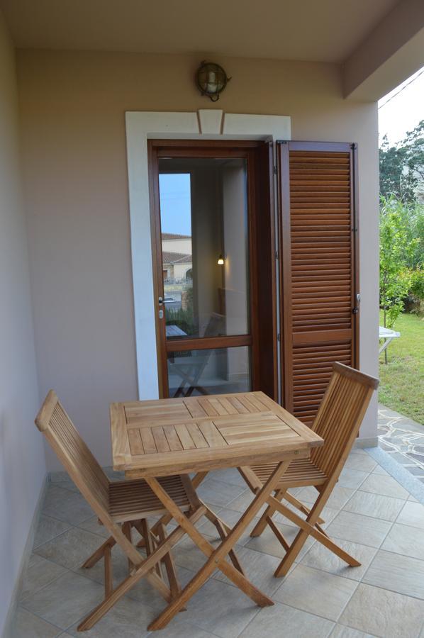 Guest Rooms Affittacamere San Teodoro  Exterior foto